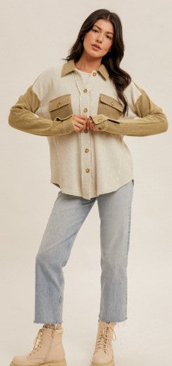 Contrast Pocket Button-Up "Shacket"