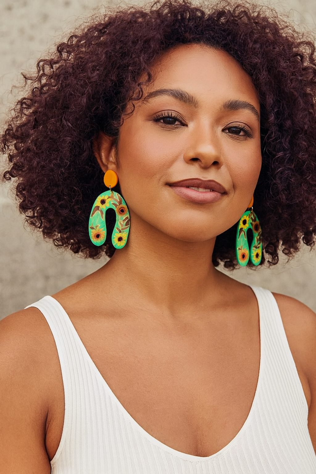 ARCH SUNFLOWER WOOD POST DANGLE EARRINGS-LIGHT GREEN