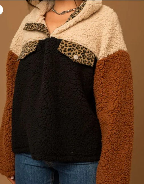 Colorblock Sherpa Pullover with Leopard Detail 🐆